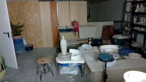 Viv online show from October 17, 2025, 6:10 pm