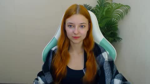 Vivien online show from October 15, 2025, 6:19 pm