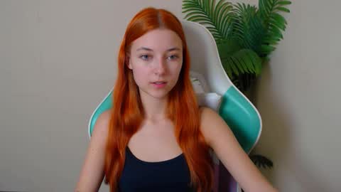 Vivien online show from November 12, 2025, 6:30 pm