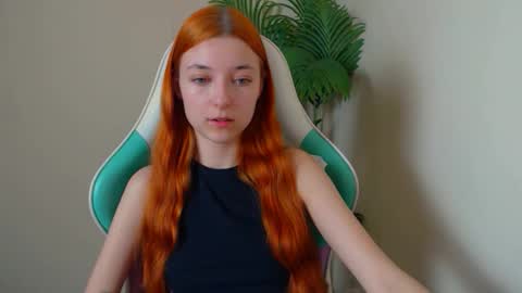 Snapshot of vivien_leight chatting on May 13, 2026, 6:38 pm Vivien online show from May 13, 2026, 6:38 pm