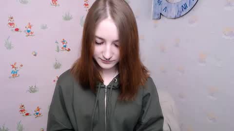 Snapshot of vivienalles_ chatting on December 3, 2024, 1:21 pm vivienalles_ online show from December 3, 2024, 1:21 pm