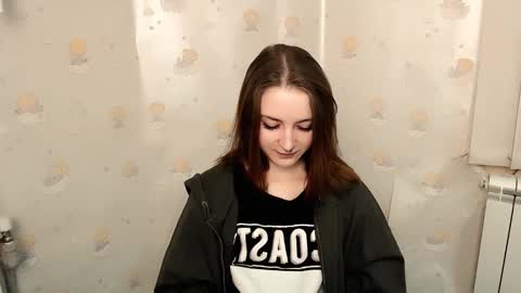 Snapshot of vivienalles_ chatting on December 5, 2024, 5:28 pm vivienalles_ online show from December 5, 2024, 5:28 pm