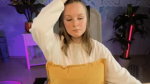 Vivien online show from January 8, 2025, 1:20 pm