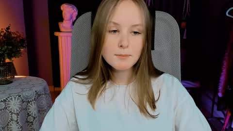 Vivien online show from January 10, 2025, 7:21 pm