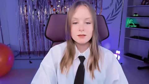 Vivien online show from March 9, 2025, 12:09 pm