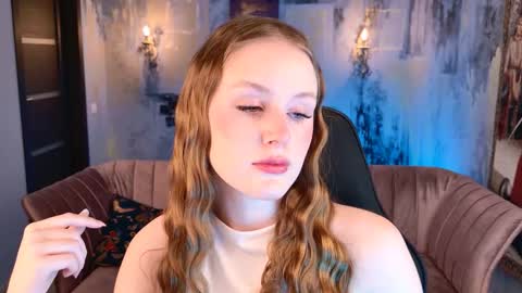 Vivien online show from November 11, 2025, 9:09 am