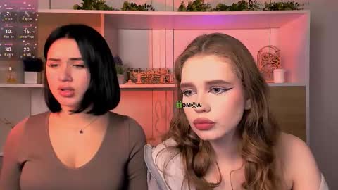 vivy_star online show from December 14, 2025, 7:18 pm