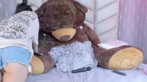 Snapshot of vixen_flutter chatting on June 3, 2026, 2:33 pm Vixen online show from June 3, 2026, 2:33 pm