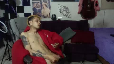 Snapshot of vl21cm chatting on February 5, 2025, 7:39 am vl21cm online show from February 5, 2025, 7:39 am