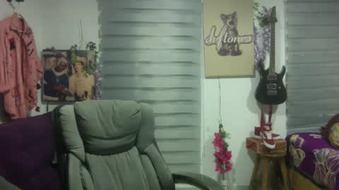 Snapshot of vl21cm chatting on September 20, 2025, 6:47 am vl21cm online show from September 20, 2025, 6:47 am