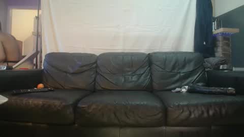 Snapshot of vladika021 chatting on March 21, 2026, 9:25 am vladika021 online show from March 21, 2026, 9:25 am