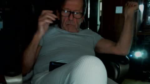 vnpg92 online show from January 4, 2025, 7:23 pm