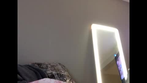 volentic online show from November 5, 2025, 5:57 pm