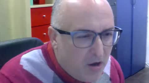 volpi72 online show from November 12, 2025, 11:54 am