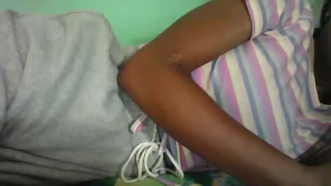 vounialdy online show from February 28, 2025, 9:36 am