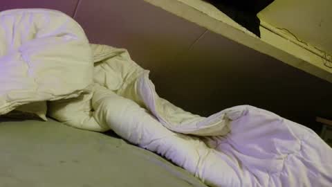 Mac Miller online show from November 17, 2025, 9:42 pm