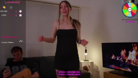 Eva and Franklin online show from December 27, 2024, 6:53 pm