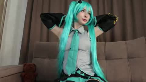 Nana online show from October 19, 2025, 4:13 am