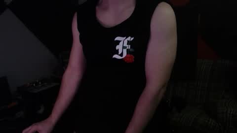 Snapshot of w33dgvy chatting on January 11, 2026, 11:43 pm w33dgvy online show from January 11, 2026, 11:43 pm