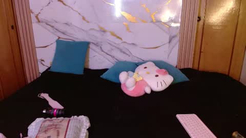 kitty SUPORT ME AND MY BABY SINGLE MOMY online show from June 22, 2026, 4:48 pm