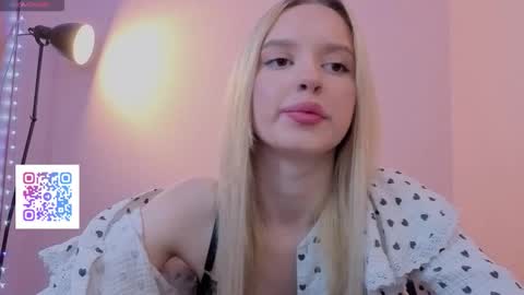 Olivia online show from December 2, 2025, 8:15 pm