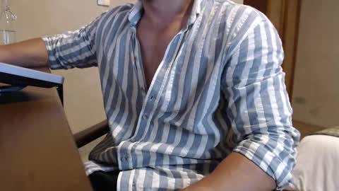 w_witcher online show from March 9, 2025, 4:49 am