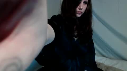 Rose online show from December 19, 2024, 10:34 am