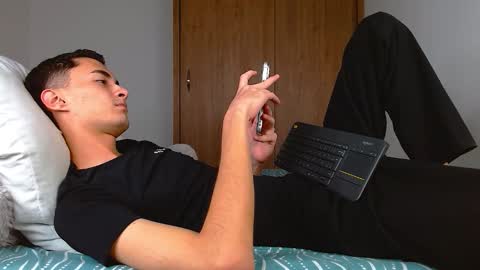 wal jones online show from December 21, 2025, 4:30 am