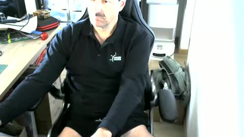 waldo7267 online show from April 20, 2026, 9:23 am