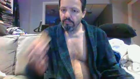 walker033 online show from December 23, 2024, 5:28 am