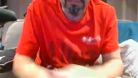 walker033 online show from January 26, 2025, 6:07 am