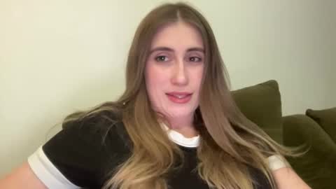 walkiria19 online show from March 18, 2026, 7:06 pm