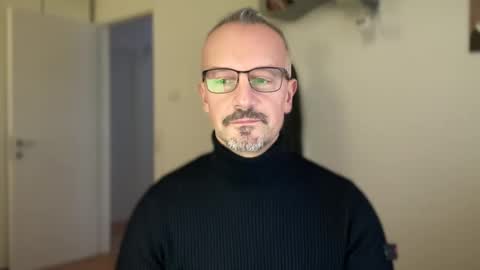 walky78 online show from February 4, 2025, 7:40 am