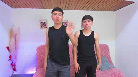 Hi  I am Venus kloy Thiago online show from September 18, 2025, 2:13 am