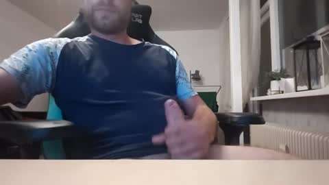 Snapshot of wallypower99 chatting on August 1, 2026, 10:30 pm wallypower99 online show from August 1, 2026, 10:30 pm