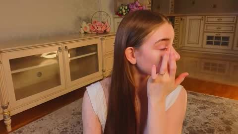 hello guys im Lilian online show from December 3, 2025, 3:03 am