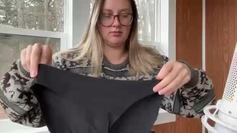 Jade  Adonis online show from January 7, 2025, 5:31 pm