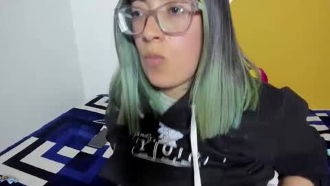 Waningrose  Lu online show from November 30, 2025, 11:31 pm