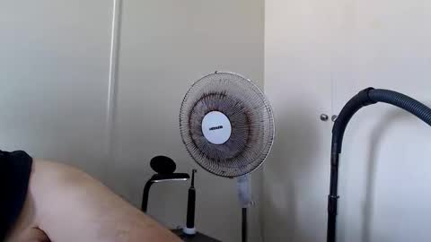 wants online show from January 5, 2025, 12:52 am