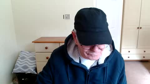 wanttobefree90 online show from June 5, 2026, 8:09 am