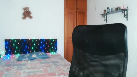 warrior_xena online show from January 11, 2025, 9:25 pm