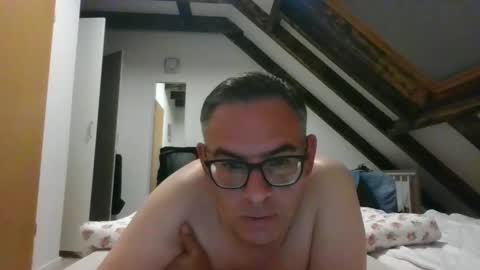 watchmecum78 online show from September 19, 2025, 8:42 pm