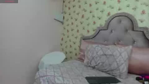 Snapshot of watson_crystal00 chatting on June 24, 2026, 2:27 pm Milf Latina online show from June 24, 2026, 2:27 pm