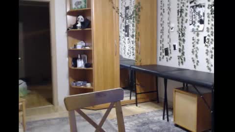 Mina online show from February 9, 2026, 8:46 pm