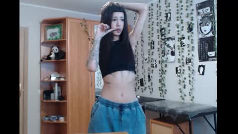 Mina online show from February 15, 2026, 12:03 pm