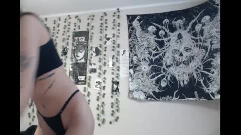 Mina online show from April 13, 2026, 4:23 pm