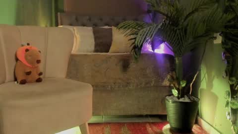 Wayuu Goddess  3 online show from December 30, 2024, 8:15 pm