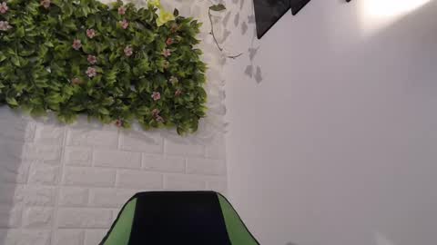 Trixie 3 online show from February 11, 2025, 2:46 pm