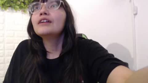 Trixie 3 online show from February 18, 2025, 10:58 pm