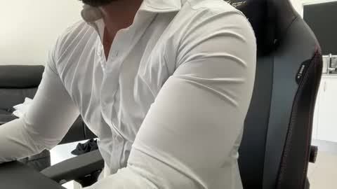 Weapon X online show from January 5, 2025, 11:01 pm